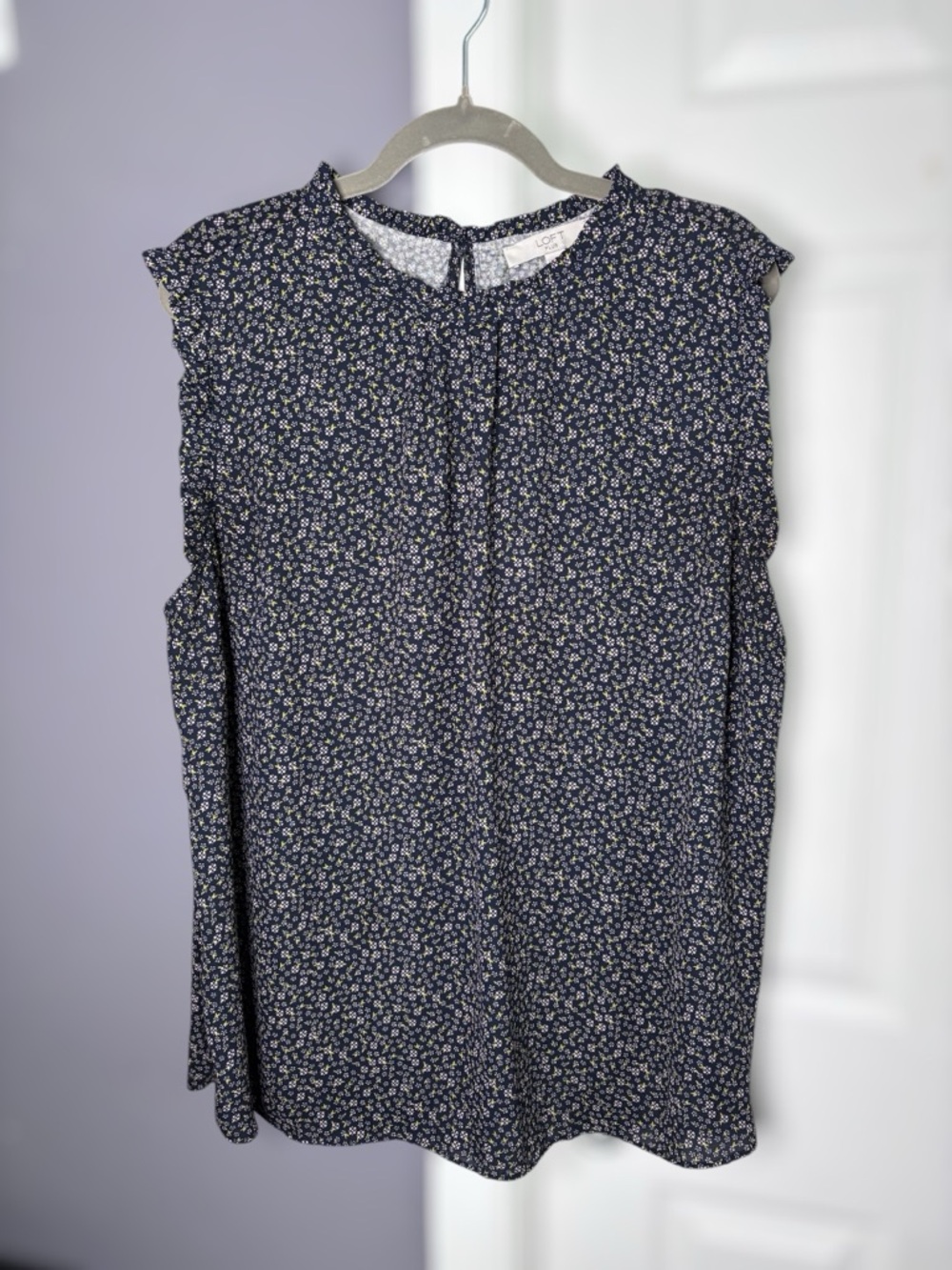 LOFT Navy Blue & Pink Floral High Neck Top Sz 20